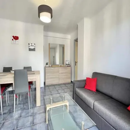 For 6 People Apartment
