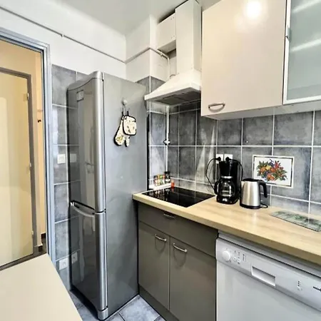 Apartment For 6 People *